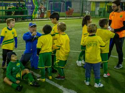 Sono le scuole calcio, strutture nelle quali tecnici del settore insegnano i fondamenti dello sport pi� amato al mondo, in alcuni casi accompagnando i giovani verso il professionismo